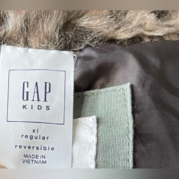Gap Kids Girls Animal Print Faux Fur Full Zip Vest with Pockets, XL - Picture 9 of 11